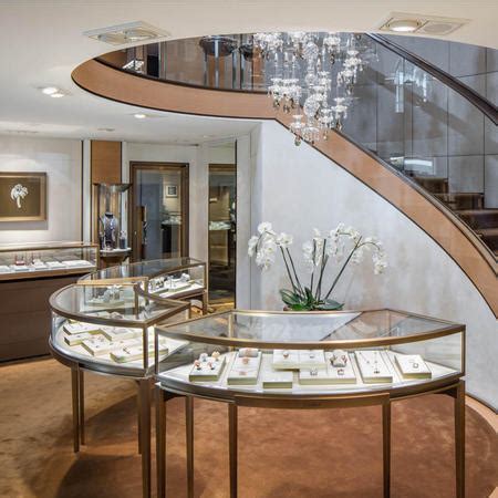 Cartier: fine jewelry, watches, accessories at Palace Galerie